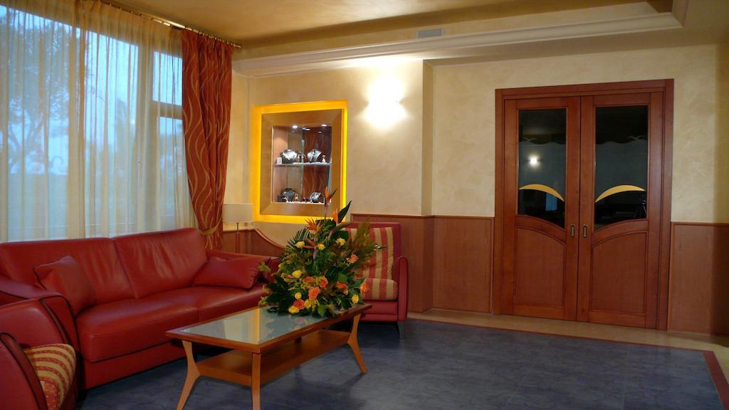 Hotel Residence Il Gabbiano 시로마리나 외부 사진